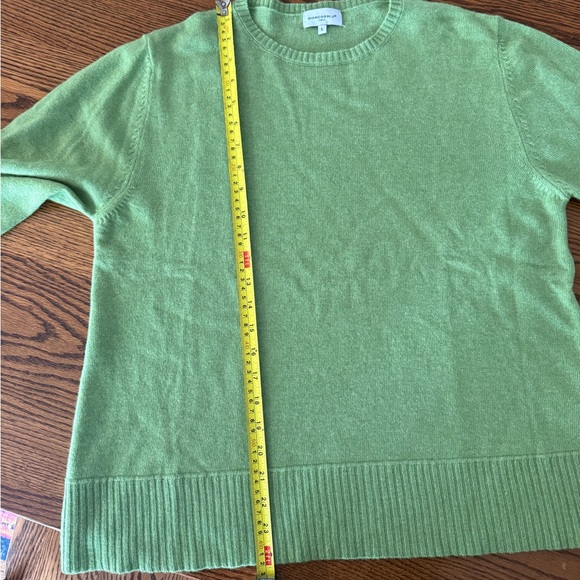 Wool and cashmere Elegant Lime Green Women's Crew Neck Sweater - Picture 6 of 7